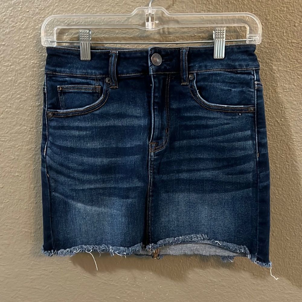 American Eagle Hi Rise Mini Skirt Medium Wash Size 4